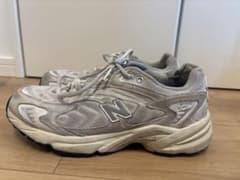 New Balance 725 グレー スニーカーのサムネイル