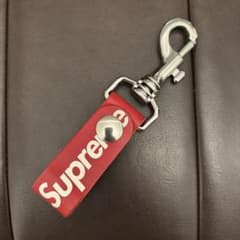 美品】Supreme Leather Key Loop 2021 SS - メルカリ
