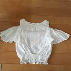 dazzlin 今期♡肩あきトップスのサムネイル