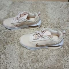 Nike Air MAX エアクッション スニーカー ベージュのサムネイル