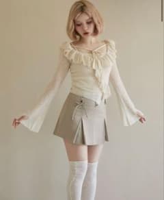 andmary Alison frill tops beige - メルカリ