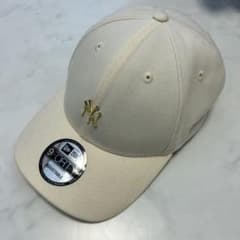New Era ニューエラ メタルミニロゴ ホワイト × ゴールドのサムネイル