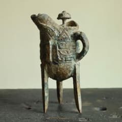 中国古美術 殷 爵（しゃく） 三足 酒器 花生 検)三 古玩 青銅 - メルカリ
