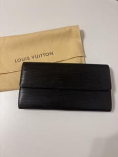 LOUIS VUITTON エピ 長財布 ブラックのサムネイル