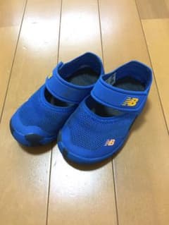 ニューバランス サンダル　サマーシューズのサムネイル