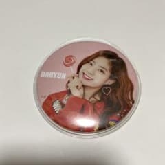 TWICE ダヒョン 缶バッジ CANDY POPのサムネイル