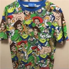 ディズニー 総柄 Tシャツのサムネイル