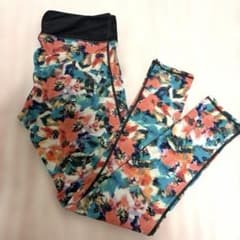 SPOUT ヨガレギンス 花柄 Lサイズのサムネイル