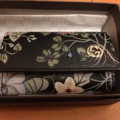 まぁみぃ様 専用 GUCCI キーケース 新品未使用☆のサムネイル