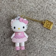 ハローキティ　キーホルダー　　hello kittyのサムネイル
