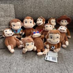 おさるのジョージ ぬいぐるみ マスコット まとめ売り計11個　サッカー　スイカのサムネイル