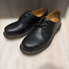 Dr. Martens 3ホールのサムネイル
