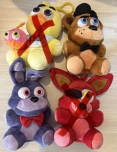 【s0ma様専用】Five Nights at Freddy's ぬいぐるみ2種のサムネイル