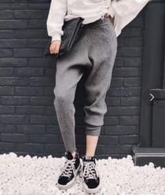 カジュアルパンツのサムネイル