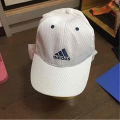adidasキャップのサムネイル