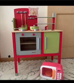 Janod 木製キッチン おままごとセット 電子レンジ付きのサムネイル