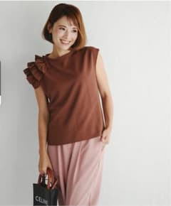 新品タグ付き!!MyuミューアシンメトリーフリルTシャツのサムネイル