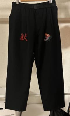 RADIO EVA THE BEAST EMBROIDERY 팬츠