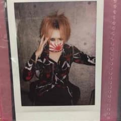 R指定 マモ チェキのサムネイル