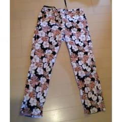 花柄パンツのサムネイル