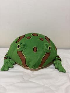 カエル ぬいぐるみ リアル クッションのサムネイル