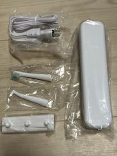 オムロン電動歯ブラシの付属品一式のサムネイル