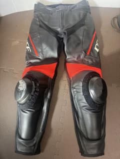 ⭐︎週末値下げ！！DAINESE レザーパンツのサムネイル