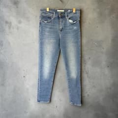 Levi's 721 HIGH RISE SKINNY デニムパンツのサムネイル