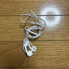 Apple純正　有線イヤホンのサムネイル