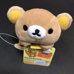 リラックマ　ぬいぐるみバッジのサムネイル