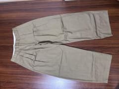 【むうちゃんさん専用】　GU チノタックバレルパンツのサムネイル
