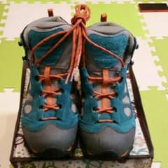 mont-bell　トレッキングシューズ　登山靴のサムネイル