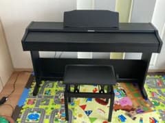 BM様専用　2019年製Roland RP102-BKS電子ピアノ高低自在椅子付のサムネイル