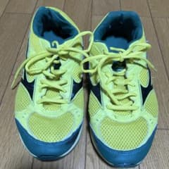 【週末特価】ミズノ　ランニングシューズ　25.0 イエロー　幅広