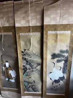 日本画掛軸 三幅セット 狩野 芳崖 風作品 複製の可能性あり 共箱付 日本画掛軸 三幅セット 狩野 芳崖 風作品 複製 共箱付 - メルカリ