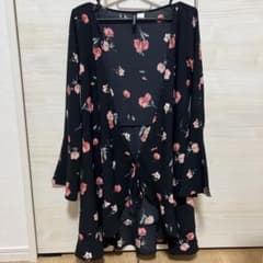 H&M DIVIDED 花柄 長袖 カーディガンのサムネイル