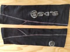SKINS スキンズ A200 コンプレッション エッセンシャル カーフタイツのサムネイル