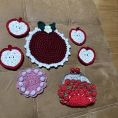 ハンドメイド かぎ針編み いちご がま口 りんご コースター セットのサムネイル