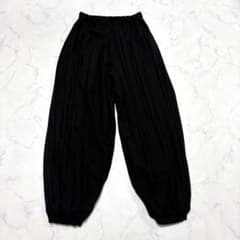 美品 ENFOLD 25SS PLEATS TROUSERS ブラック 36 美品 ENFOLD 25SS PLEATS TROUSERS ブラック 36 - メルカリ