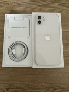 【美品】iPhone 12 128GB ホワイト auのサムネイル