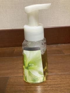 Bath & Body Works white citrus 抗菌ハンドソープのサムネイル