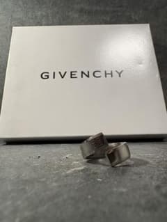 N*K様 Givenchyリング22号のサムネイル