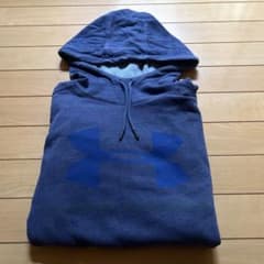 under armorネイビー パーカーのサムネイル