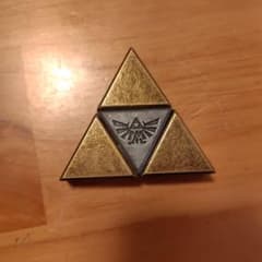 トライフォース 金属製パズルピースのサムネイル