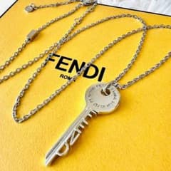 【箱付き】FENDI ネックレス　キー　鍵　シルバー　ロゴ m19406545592_1.jpg?1780139431