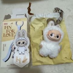 正規品 POPMART ラブブ PIN FOR LOVE Hのサムネイル