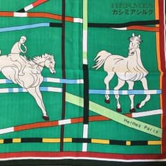 エルメス カレ カシミアシルク 大判ストール（140×140）新品のサムネイル