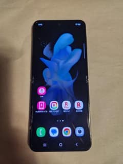 Galaxy Z Flip 4 / 128GBのサムネイル