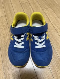 New Balance キッズスニーカー 18㌢のサムネイル