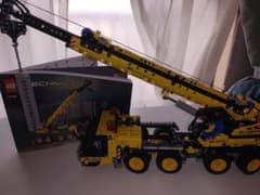 レゴ製移動式クレーン車のサムネイル
